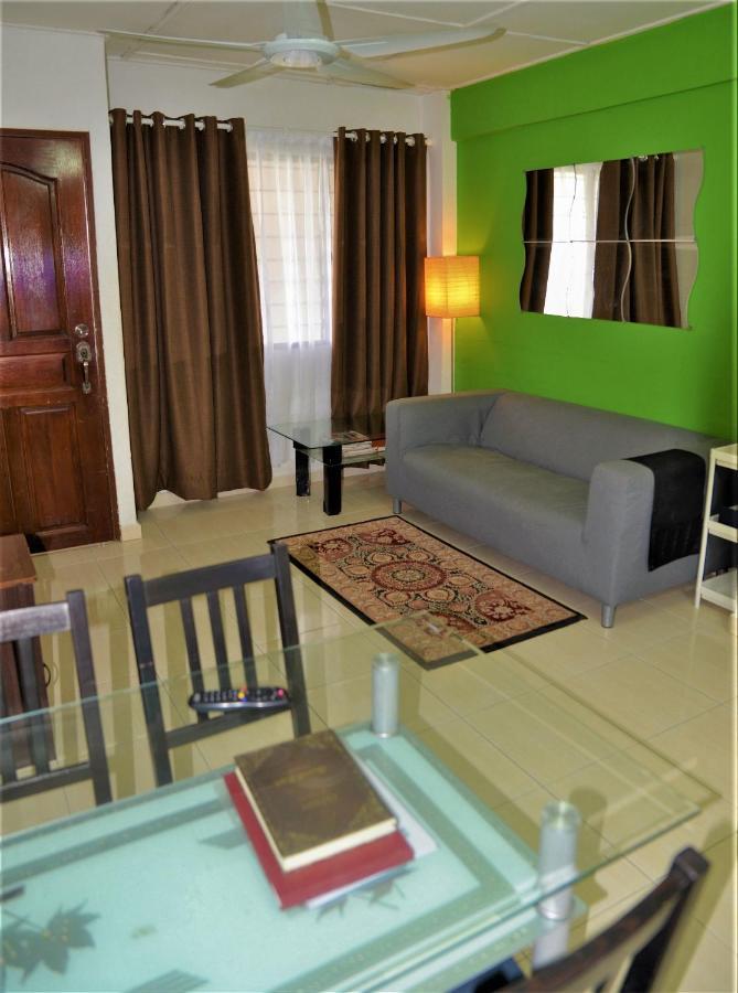 Awedee Homestay Путраджая Экстерьер фото